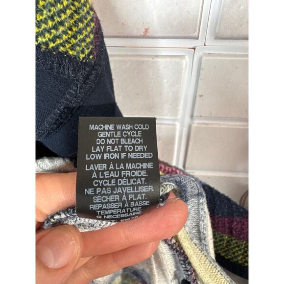 UNIQUE Pure Essence Women's Knit Plaid Top Size Women's large - Picture 8 of 8